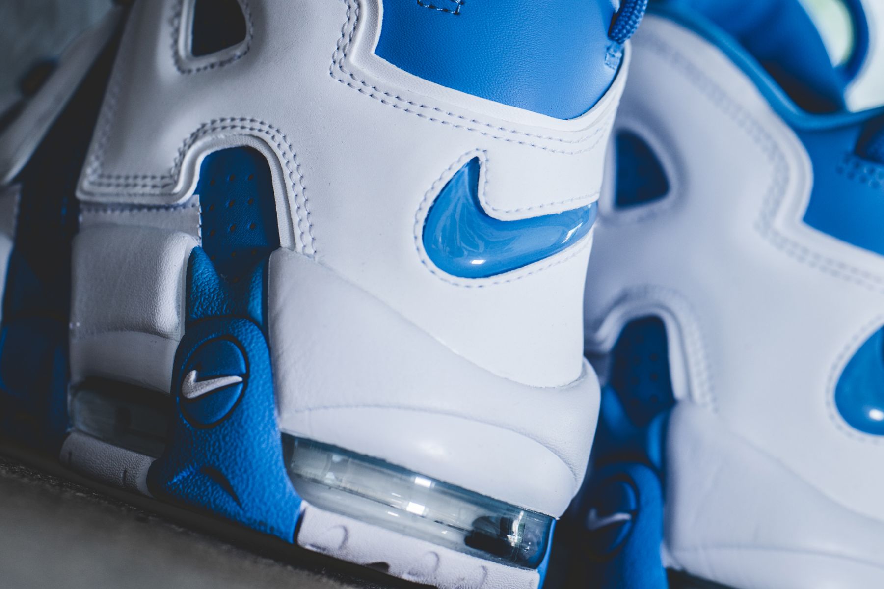 Nike uptempo hotsell 96 university blue